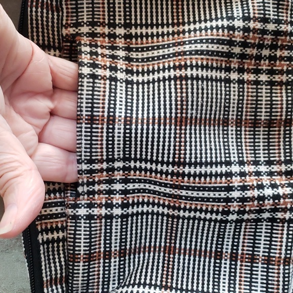 EUC- Thirty One ‘All Zipped Up’ Plaid Crossbody - Picture 4 of 6